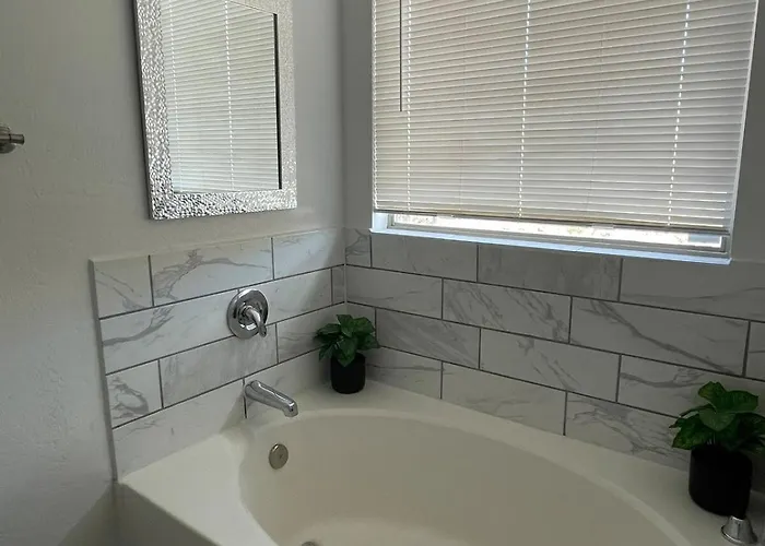 Gorgeous Waterfall Oasis Retreat Coolidge